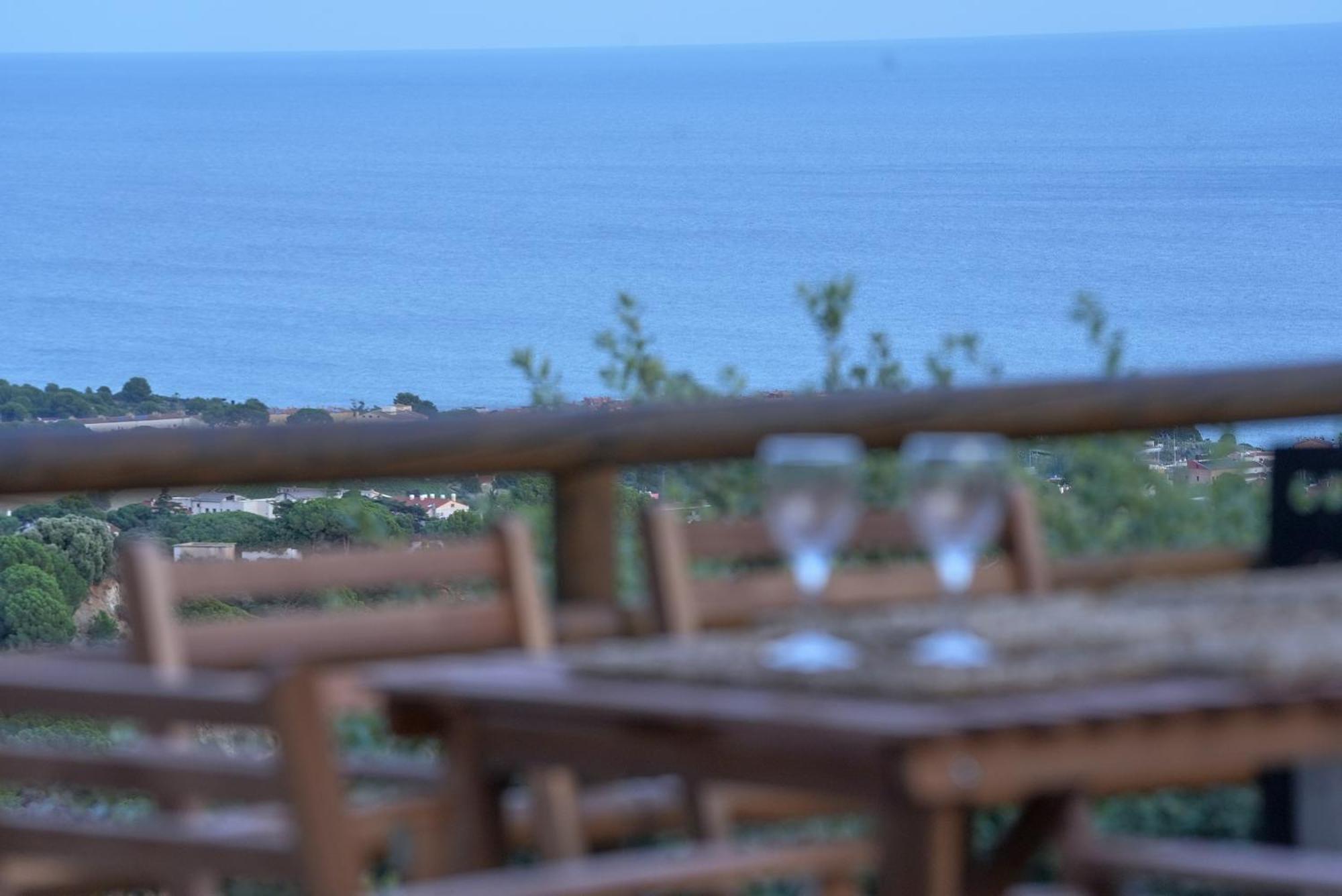 Aaa View Private Terrace Outdoor Heated Hot Tub Family Fun Villa Badalona Eksteriør bilde